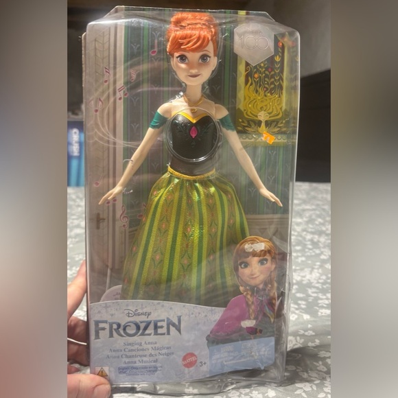 New Mattel Disney Frozen Singing Anna Doll. - Picture 4 of 5